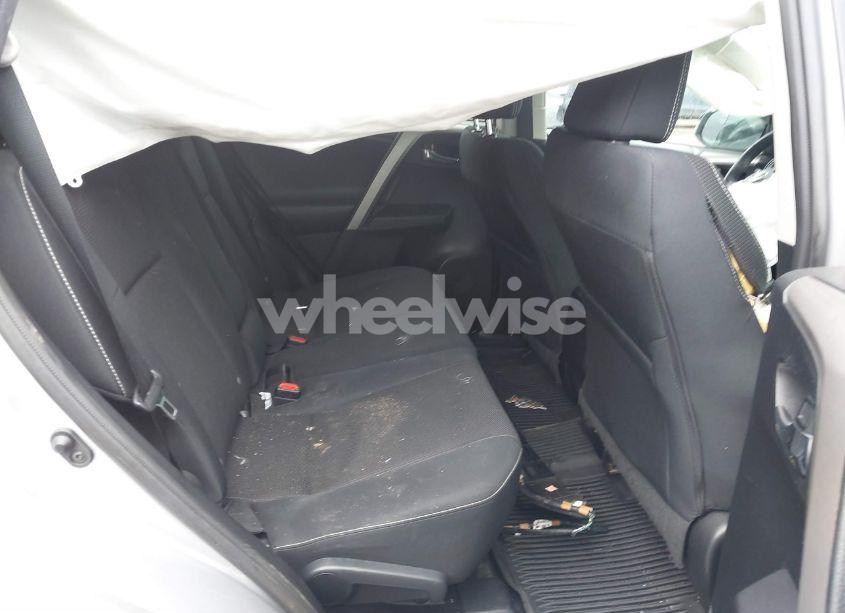 Photo 8 of 2017 Toyota Rav4 XLE (VIN 2T3RFREV1HW559806)