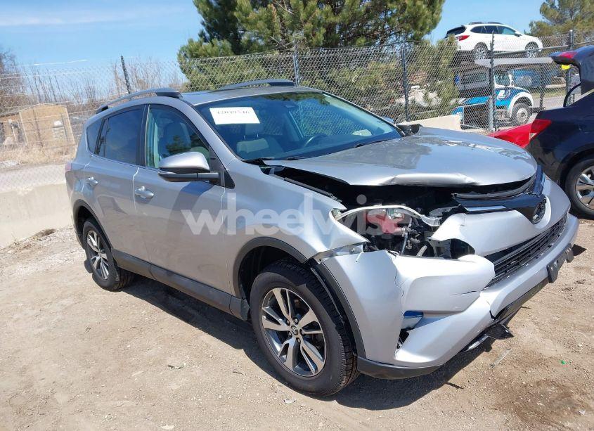 2017 Toyota Rav4 XLE (VIN 2T3RFREV1HW561295) main photo