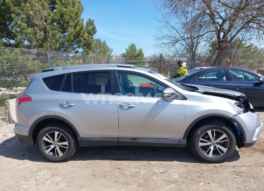 Photo 13 of 2017 Toyota Rav4 XLE (VIN 2T3RFREV1HW561295)