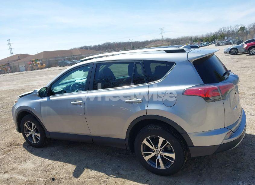 Photo 14 of 2017 Toyota Rav4 XLE (VIN 2T3RFREV1HW561295)
