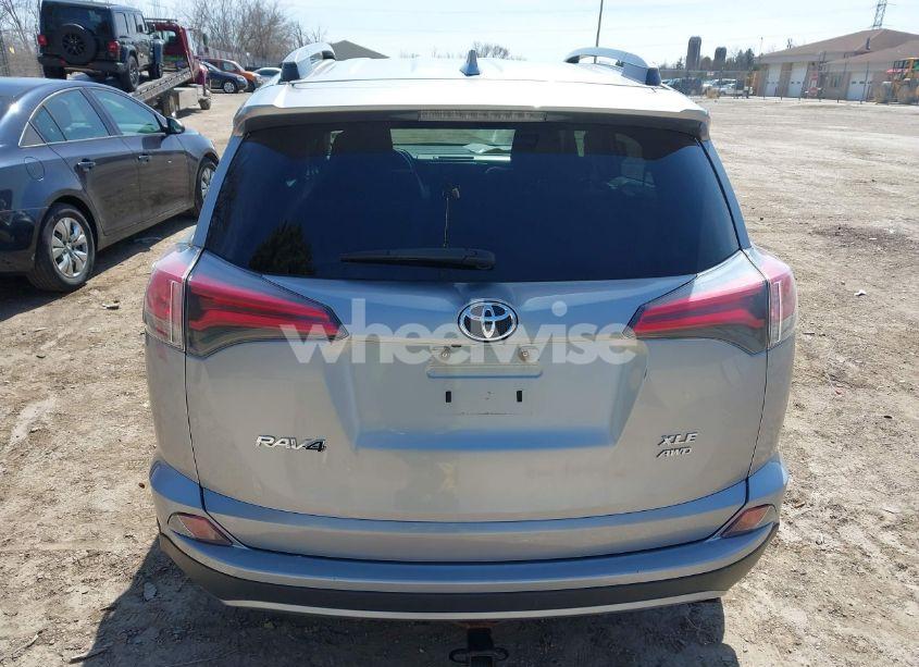 Photo 16 of 2017 Toyota Rav4 XLE (VIN 2T3RFREV1HW561295)