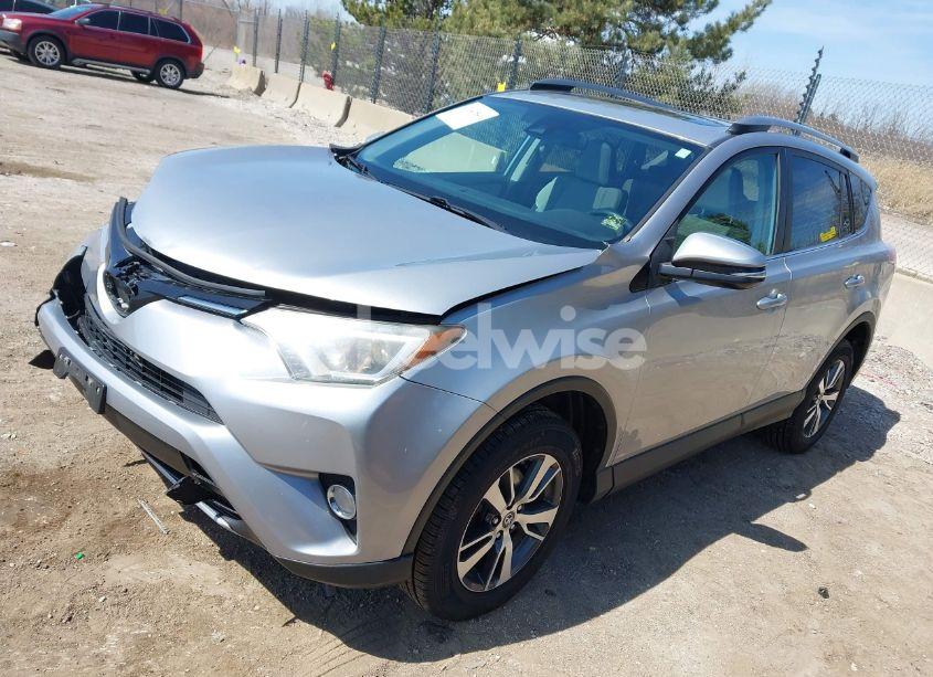 Photo 2 of 2017 Toyota Rav4 XLE (VIN 2T3RFREV1HW561295)