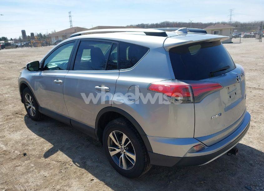 Photo 3 of 2017 Toyota Rav4 XLE (VIN 2T3RFREV1HW561295)