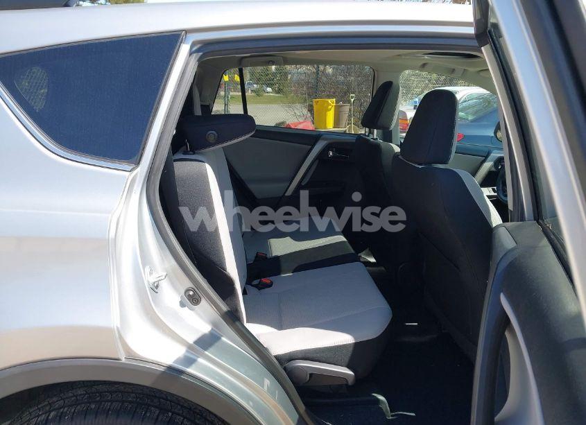 Photo 8 of 2017 Toyota Rav4 XLE (VIN 2T3RFREV1HW561295)