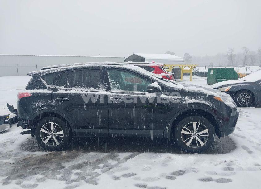 Photo 14 of 2017 Toyota Rav4 XLE (VIN 2T3RFREV1HW607756)