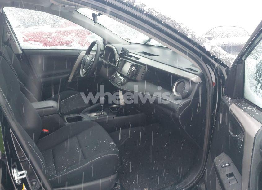 Photo 5 of 2017 Toyota Rav4 XLE (VIN 2T3RFREV1HW607756)