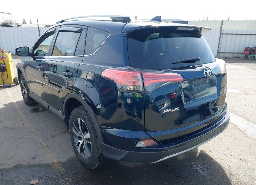 Photo 3 of 2017 Toyota Rav4 XLE (VIN 2T3RFREV1HW613637)