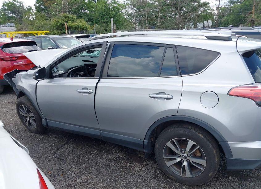 Photo 14 of 2017 Toyota Rav4 XLE (VIN 2T3RFREV1HW649490)