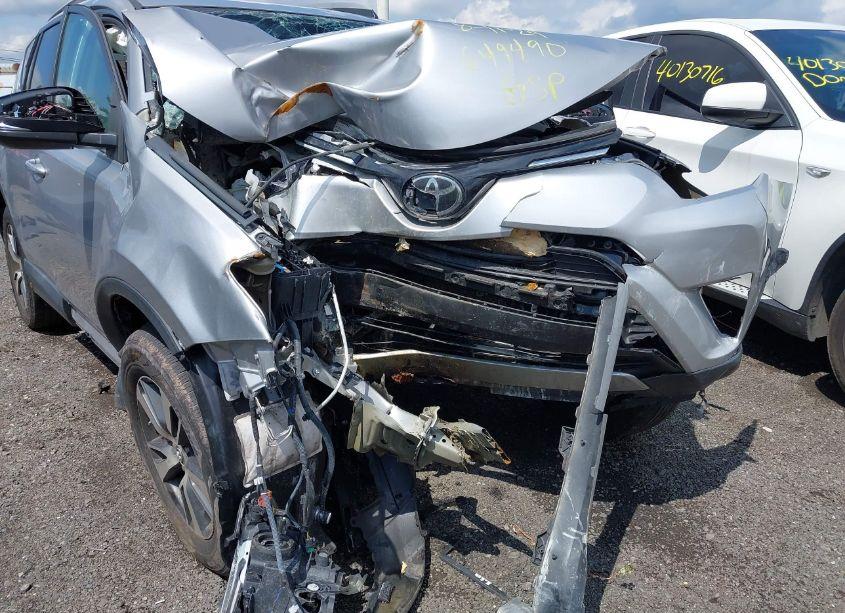 Photo 6 of 2017 Toyota Rav4 XLE (VIN 2T3RFREV1HW649490)