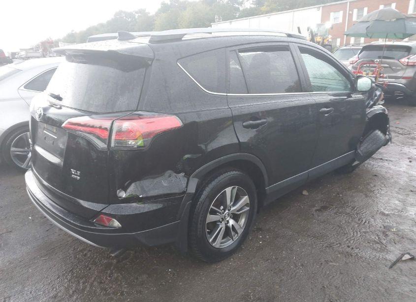 Photo 4 of 2017 Toyota Rav4 XLE (VIN 2T3RFREV1HW692422)