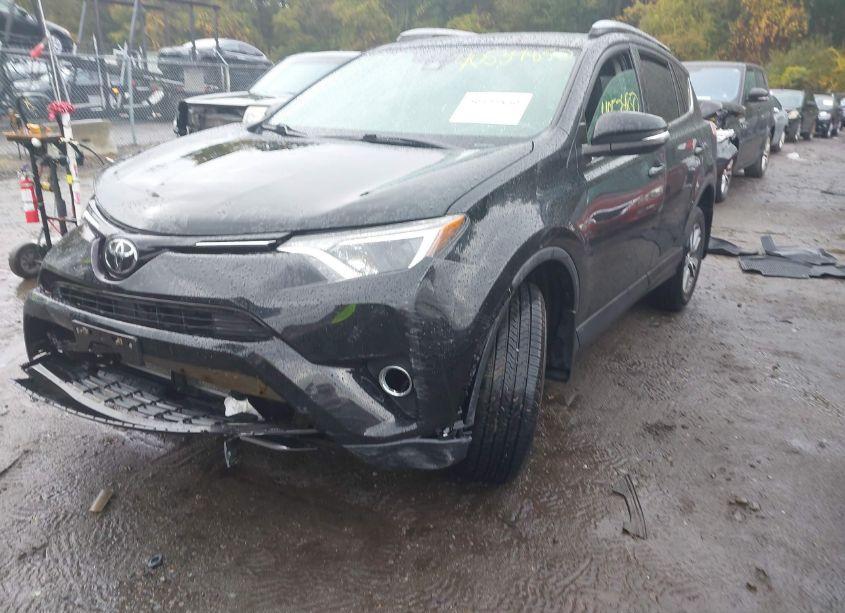 Photo 6 of 2017 Toyota Rav4 XLE (VIN 2T3RFREV1HW692422)