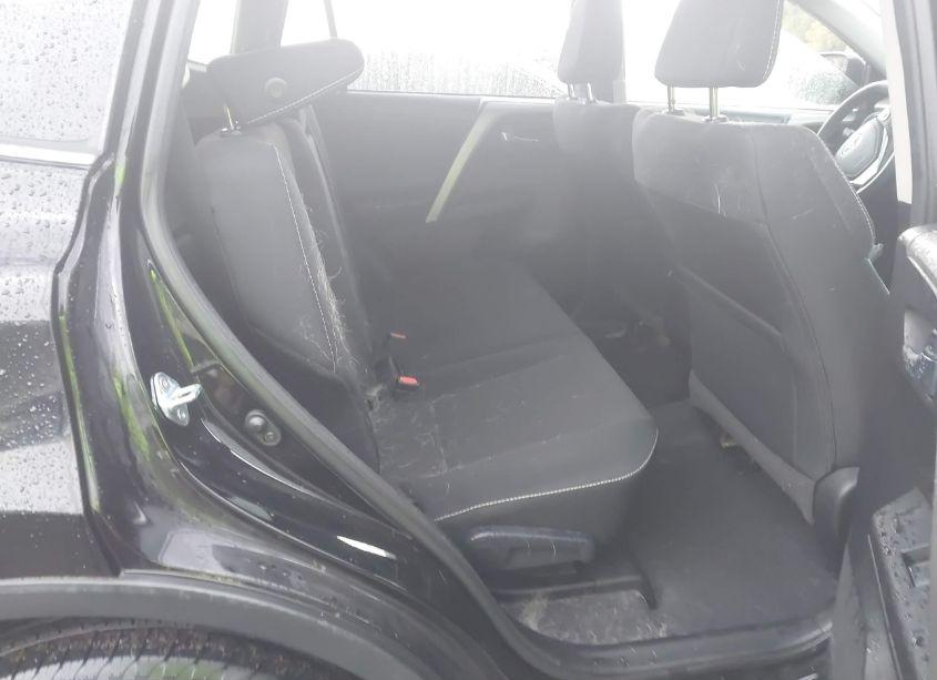 Photo 8 of 2017 Toyota Rav4 XLE (VIN 2T3RFREV1HW692422)