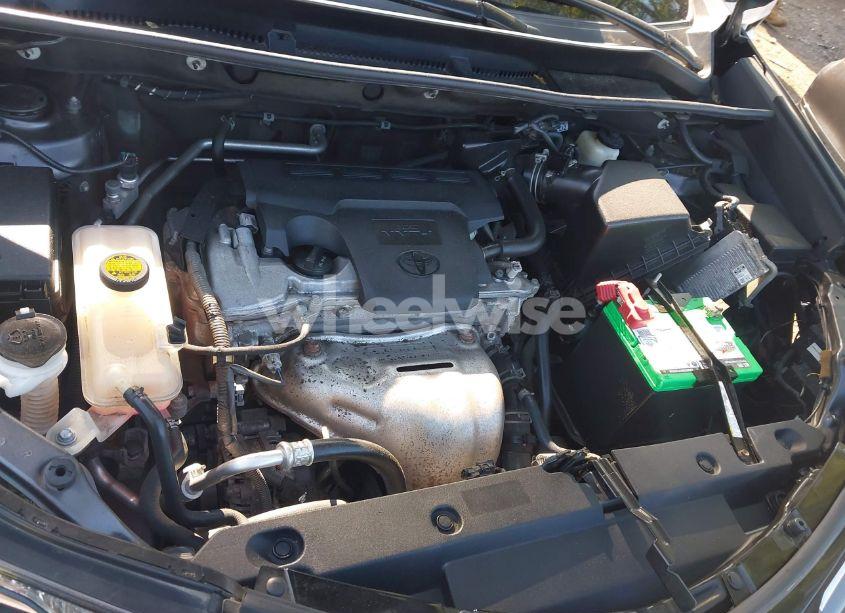 Photo 10 of 2018 Toyota Rav4 XLE (VIN 2T3RFREV1JW735081)