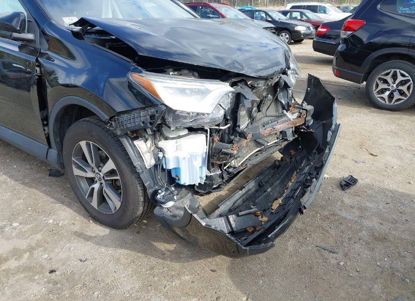 Photo 19 of 2018 Toyota Rav4 ADVENTURE/XLE (VIN 2T3RFREV1JW738515)