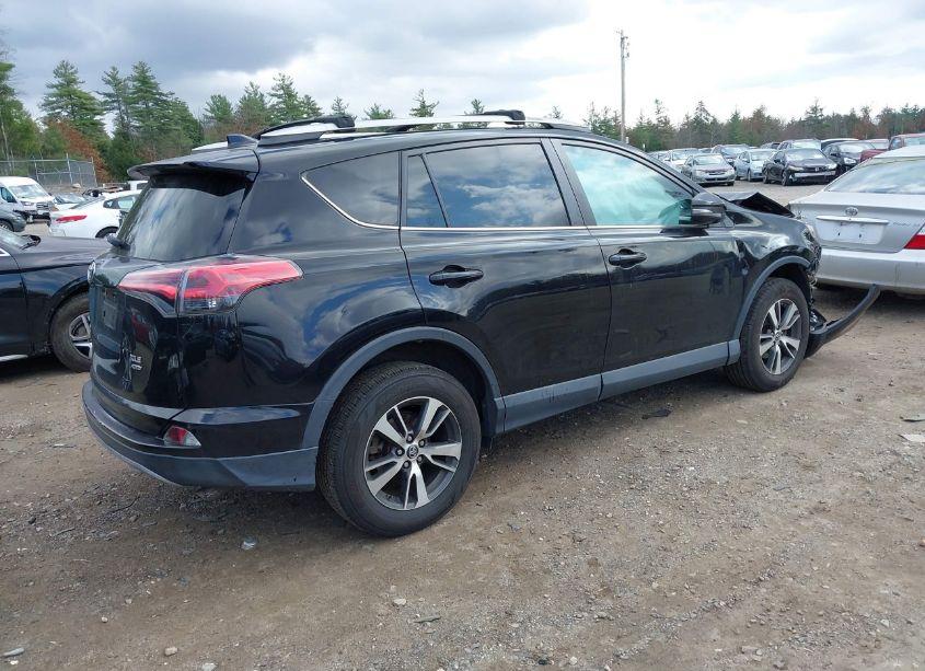 Photo 4 of 2018 Toyota Rav4 ADVENTURE/XLE (VIN 2T3RFREV1JW738515)
