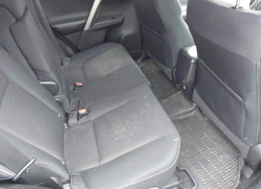 Photo 8 of 2018 Toyota Rav4 ADVENTURE/XLE (VIN 2T3RFREV1JW738515)