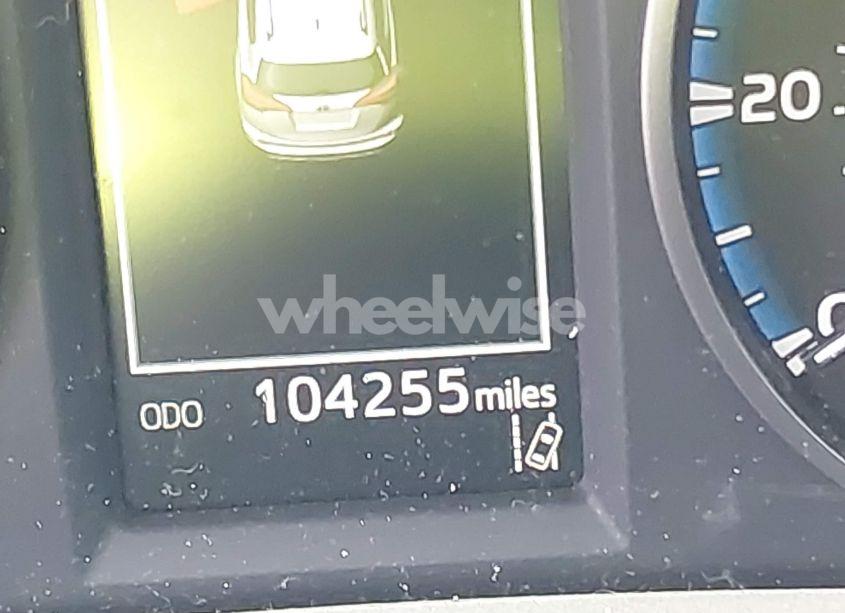 Photo 15 of 2018 Toyota Rav4 ADVENTURE/XLE (VIN 2T3RFREV1JW763012)