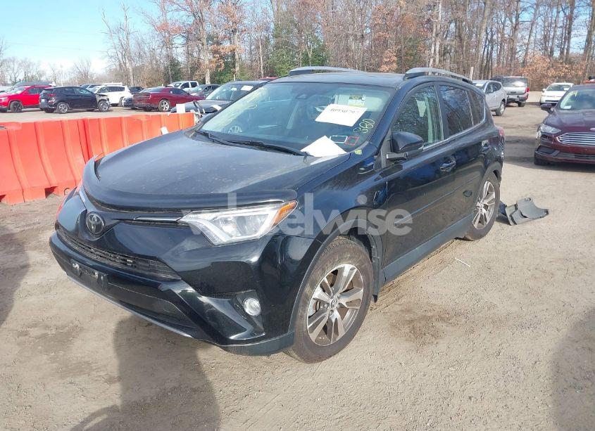 Photo 2 of 2018 Toyota Rav4 ADVENTURE/XLE (VIN 2T3RFREV1JW763012)