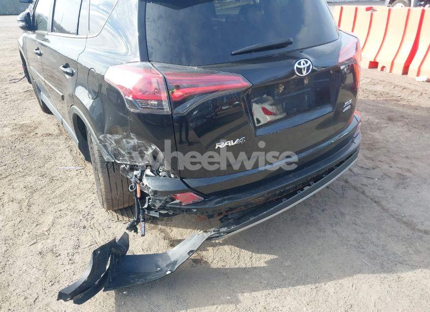 Photo 6 of 2018 Toyota Rav4 ADVENTURE/XLE (VIN 2T3RFREV1JW763012)