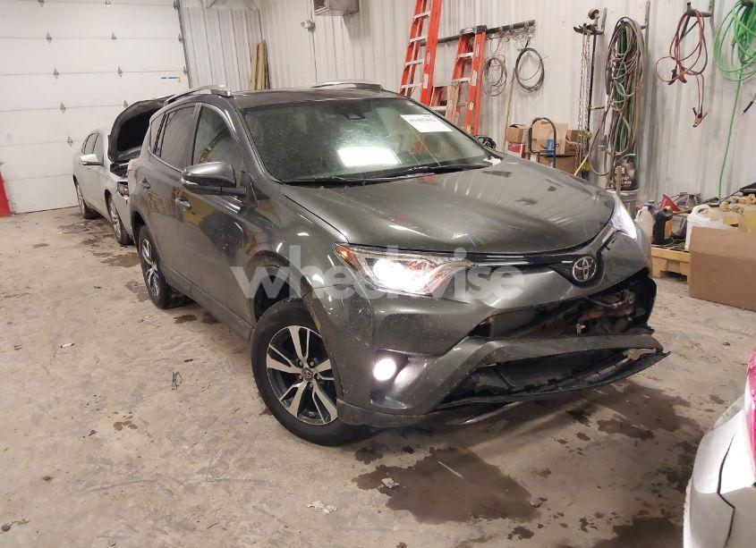 2018 Toyota Rav4 ADVENTURE/XLE (VIN 2T3RFREV1JW788704) main photo