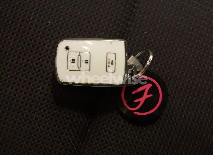 Photo 11 of 2018 Toyota Rav4 ADVENTURE/XLE (VIN 2T3RFREV1JW788704)