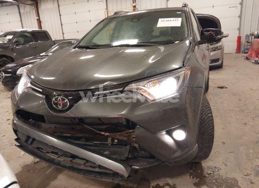 Photo 12 of 2018 Toyota Rav4 ADVENTURE/XLE (VIN 2T3RFREV1JW788704)