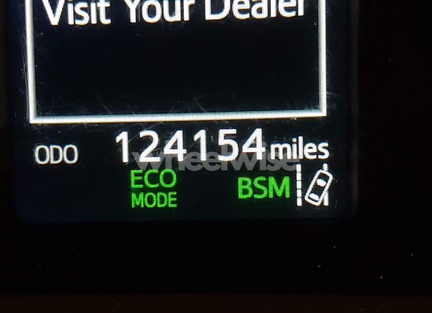 Photo 15 of 2018 Toyota Rav4 ADVENTURE/XLE (VIN 2T3RFREV1JW788704)