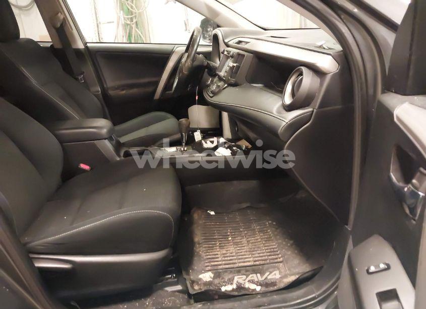 Photo 5 of 2018 Toyota Rav4 ADVENTURE/XLE (VIN 2T3RFREV1JW788704)