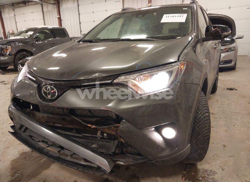 Photo 6 of 2018 Toyota Rav4 ADVENTURE/XLE (VIN 2T3RFREV1JW788704)