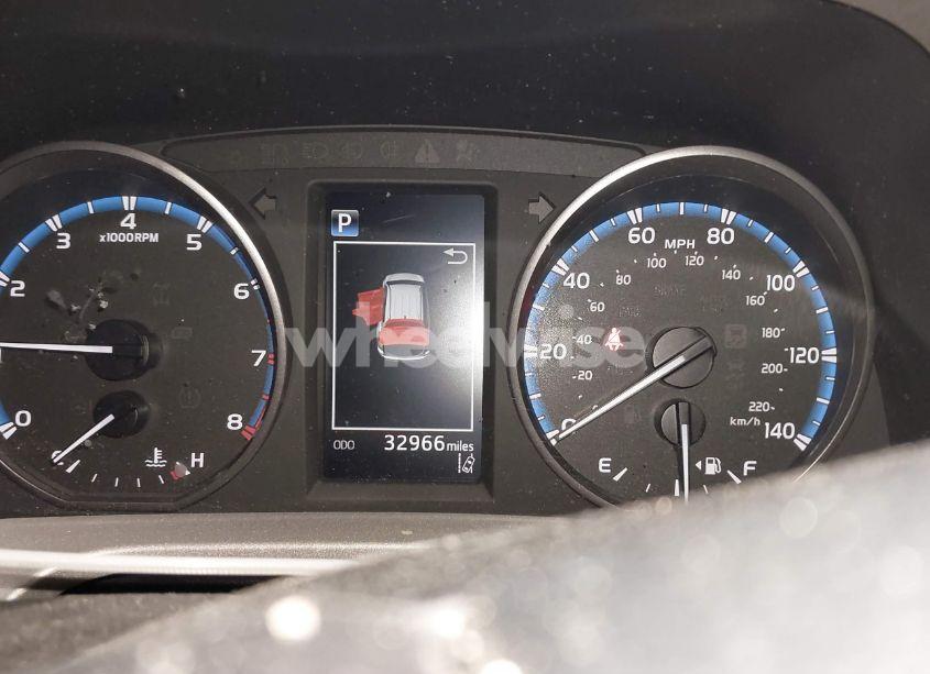 Photo 6 of 2018 Toyota Rav4 XLE (VIN 2T3RFREV1JW793515)