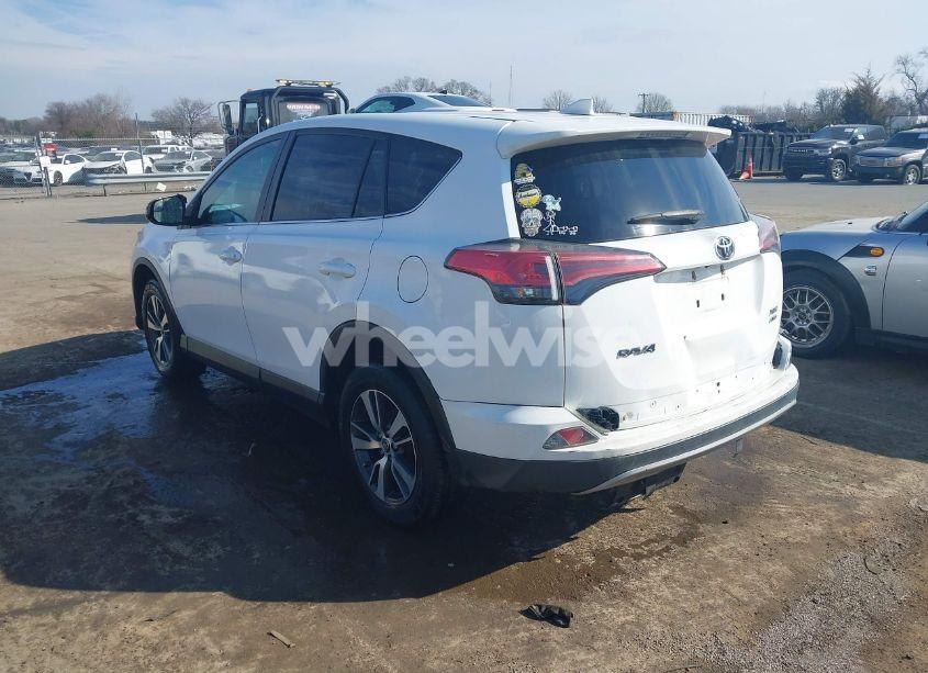 Photo 3 of 2018 Toyota Rav4 XLE (VIN 2T3RFREV1JW806022)