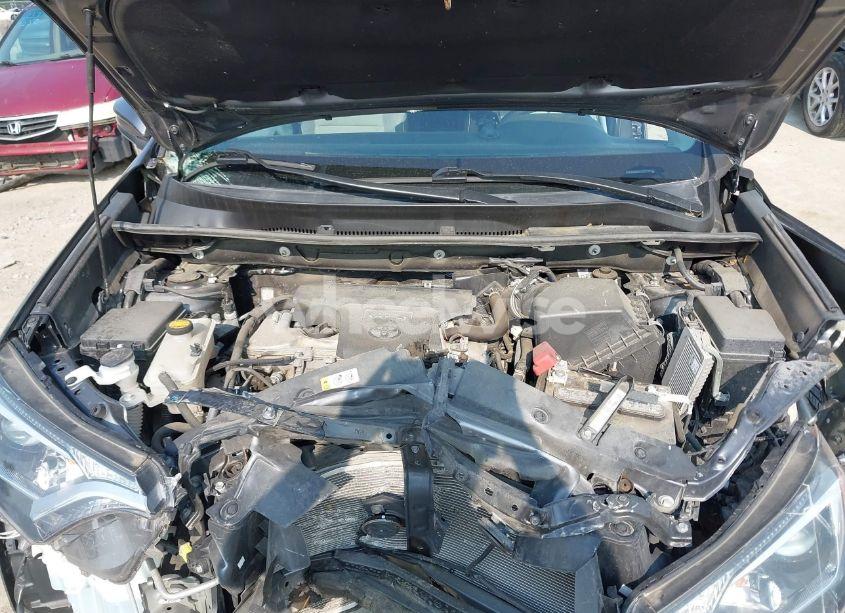 Photo 10 of 2018 Toyota Rav4 XLE (VIN 2T3RFREV1JW851476)