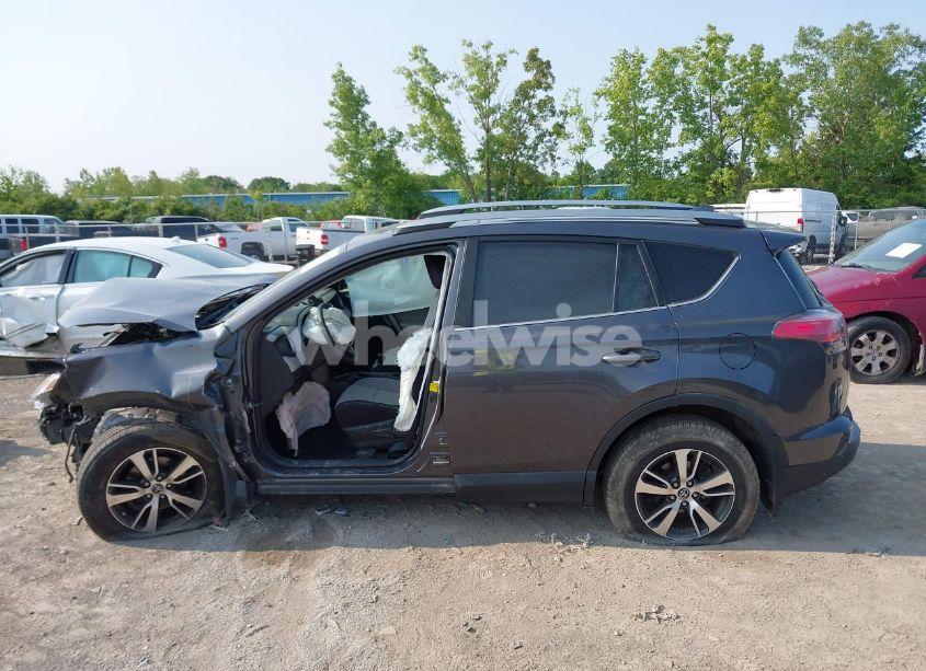 Photo 15 of 2018 Toyota Rav4 XLE (VIN 2T3RFREV1JW851476)