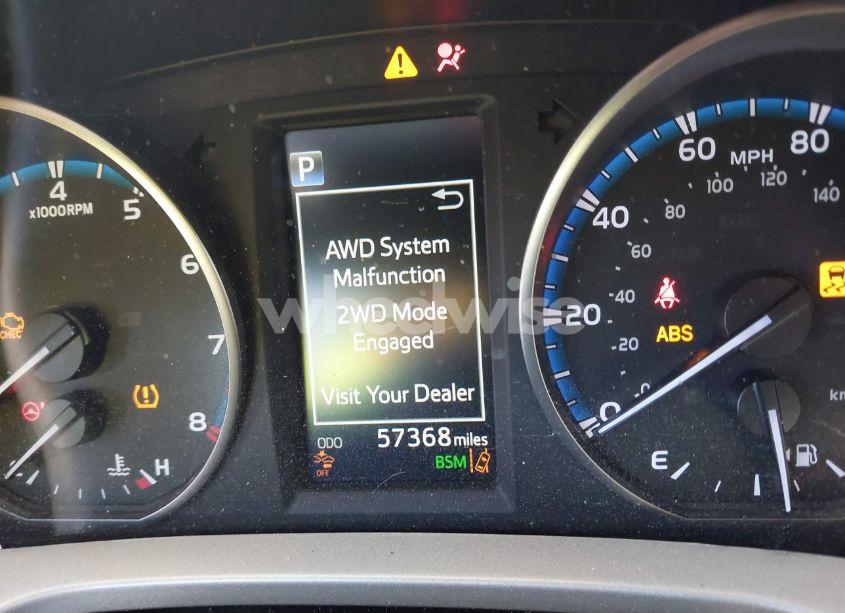 Photo 16 of 2018 Toyota Rav4 XLE (VIN 2T3RFREV1JW851476)