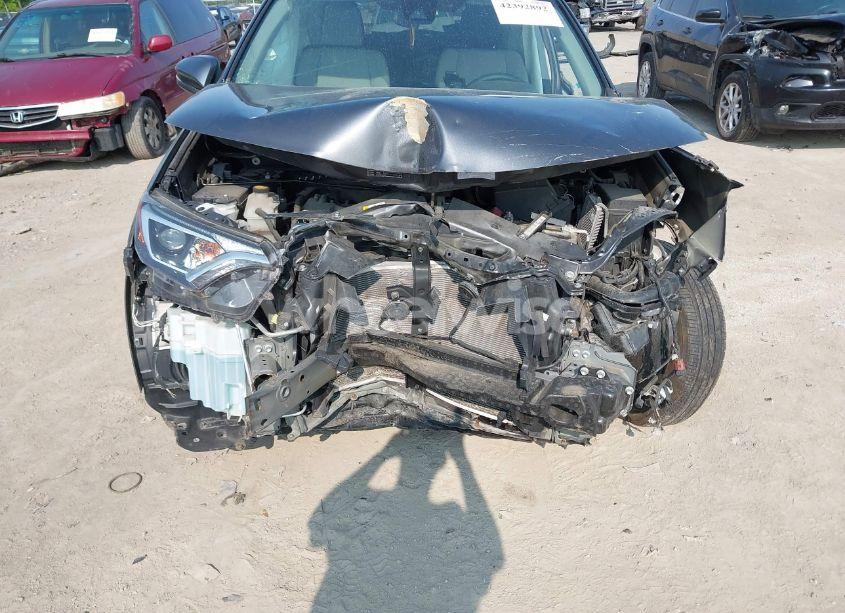 Photo 6 of 2018 Toyota Rav4 XLE (VIN 2T3RFREV1JW851476)