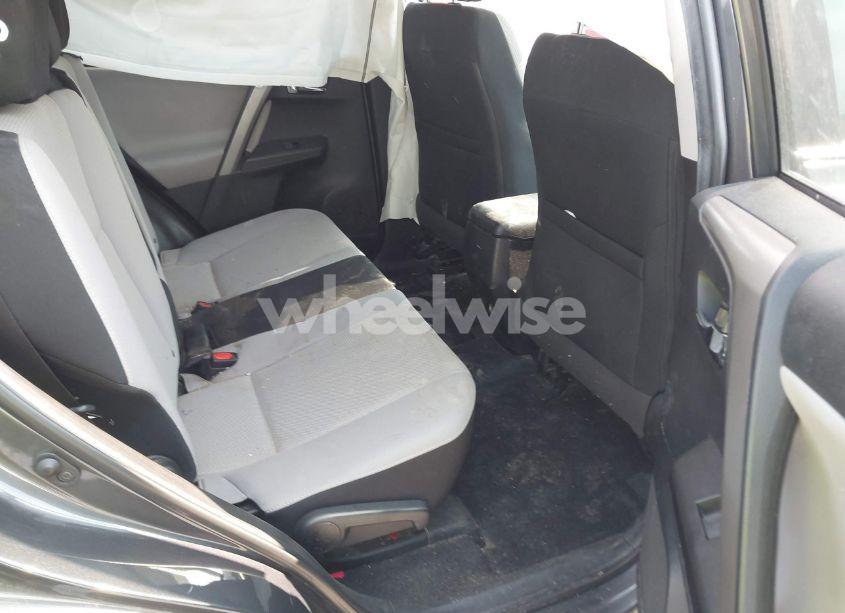 Photo 8 of 2018 Toyota Rav4 XLE (VIN 2T3RFREV1JW851476)