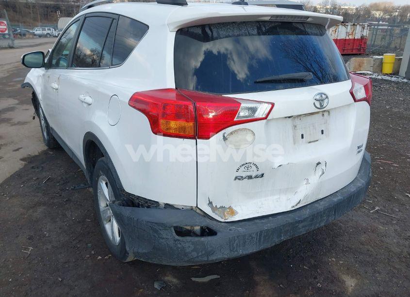 Photo 17 of 2013 Toyota Rav4 XLE (VIN 2T3RFREV2DW099551)