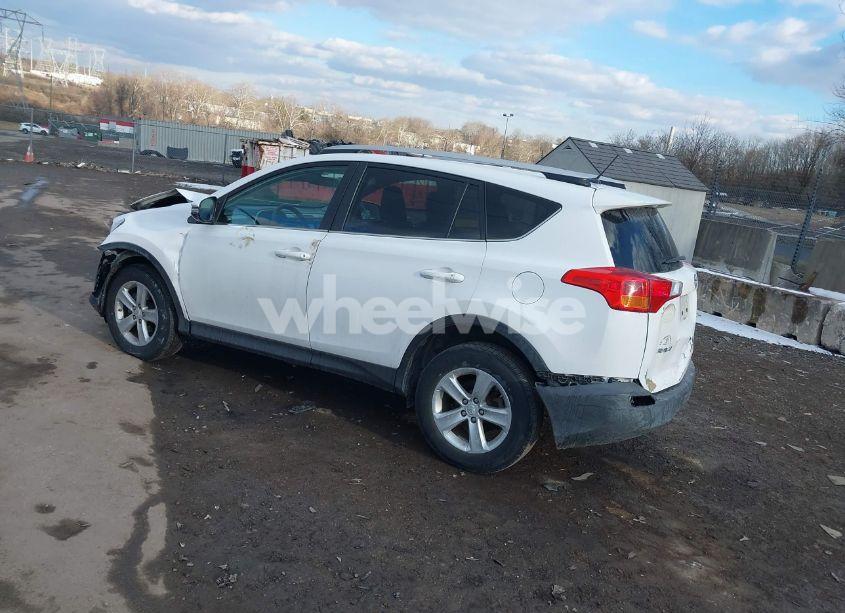 Photo 3 of 2013 Toyota Rav4 XLE (VIN 2T3RFREV2DW099551)