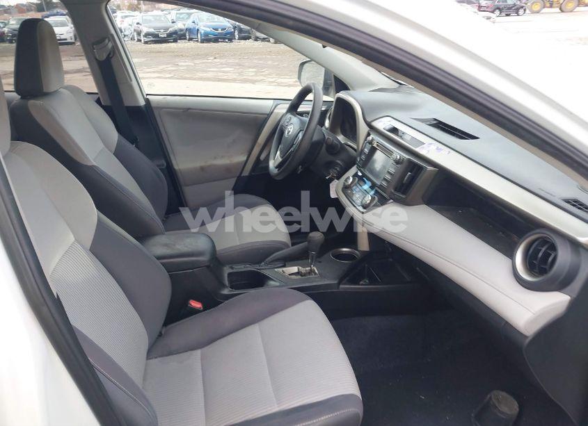 Photo 5 of 2013 Toyota Rav4 XLE (VIN 2T3RFREV2DW099551)