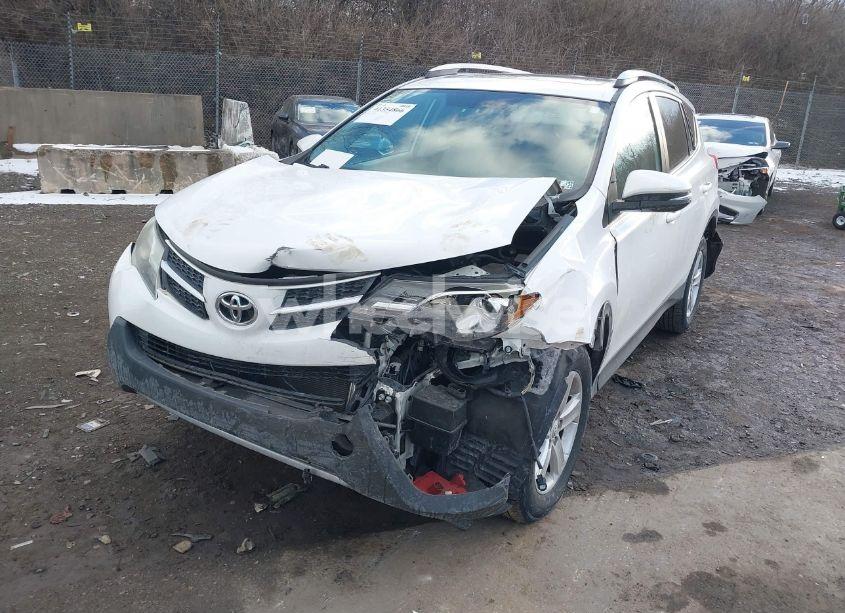 Photo 6 of 2013 Toyota Rav4 XLE (VIN 2T3RFREV2DW099551)