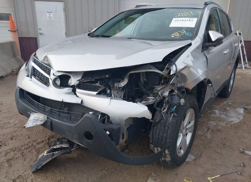 Photo 6 of 2014 Toyota Rav4 XLE (VIN 2T3RFREV2EW179790)