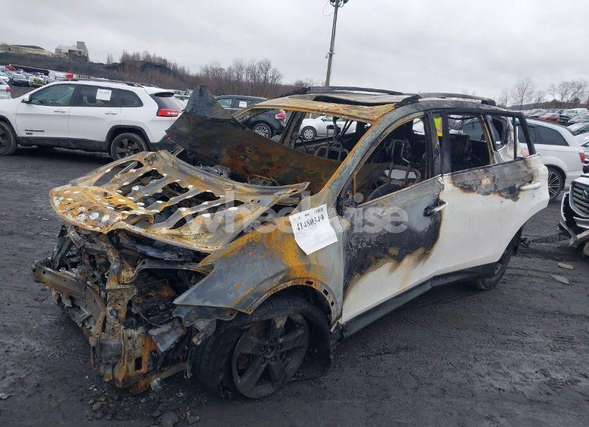 Photo 2 of 2014 Toyota Rav4 XLE (VIN 2T3RFREV2EW202260)