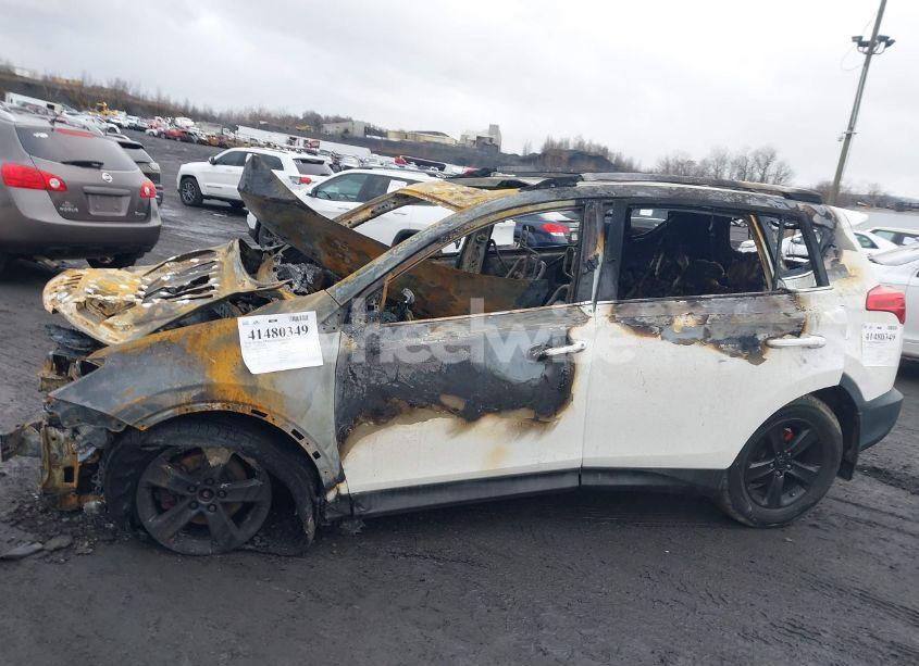 Photo 6 of 2014 Toyota Rav4 XLE (VIN 2T3RFREV2EW202260)