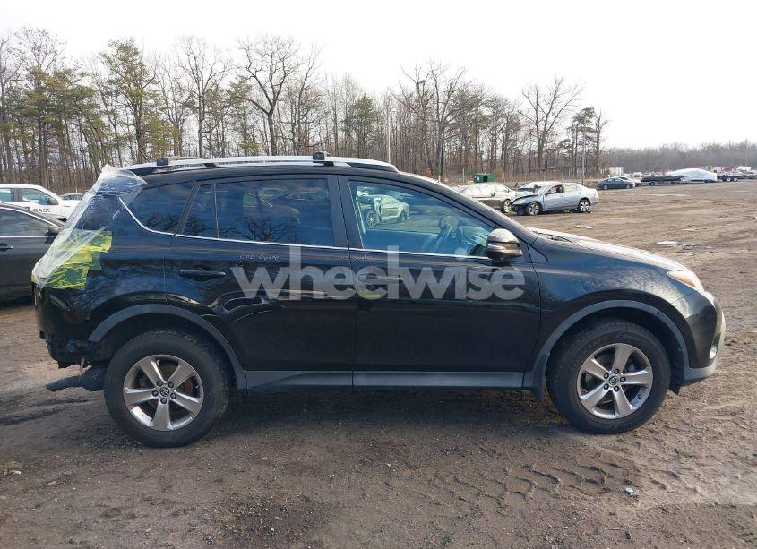 Photo 13 of 2015 Toyota Rav4 XLE (VIN 2T3RFREV2FW230559)