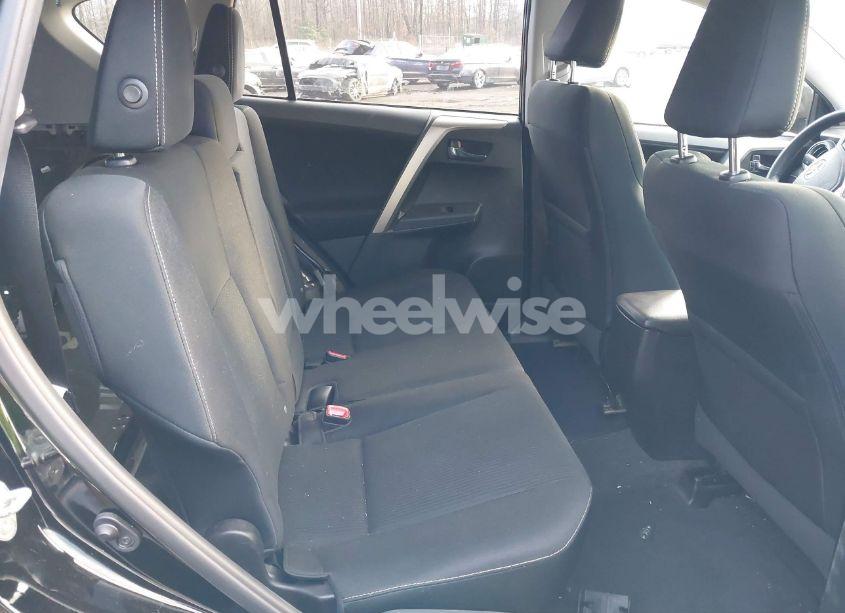 Photo 8 of 2015 Toyota Rav4 XLE (VIN 2T3RFREV2FW230559)