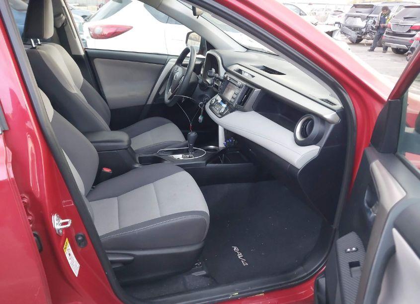 Photo 5 of 2015 Toyota Rav4 XLE (VIN 2T3RFREV2FW356503)