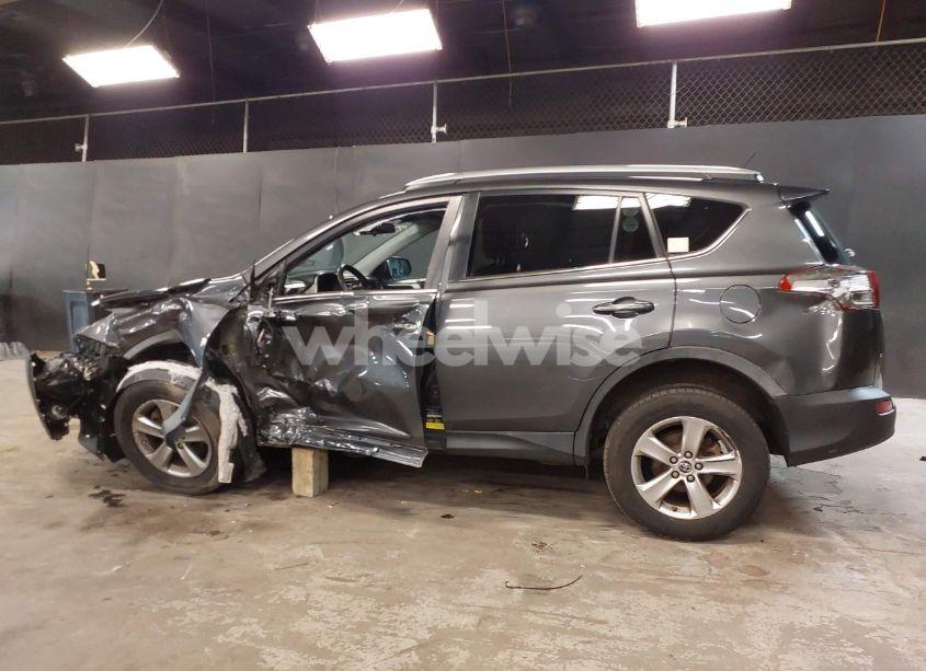 Photo 14 of 2015 Toyota Rav4 XLE (VIN 2T3RFREV2FW390280)