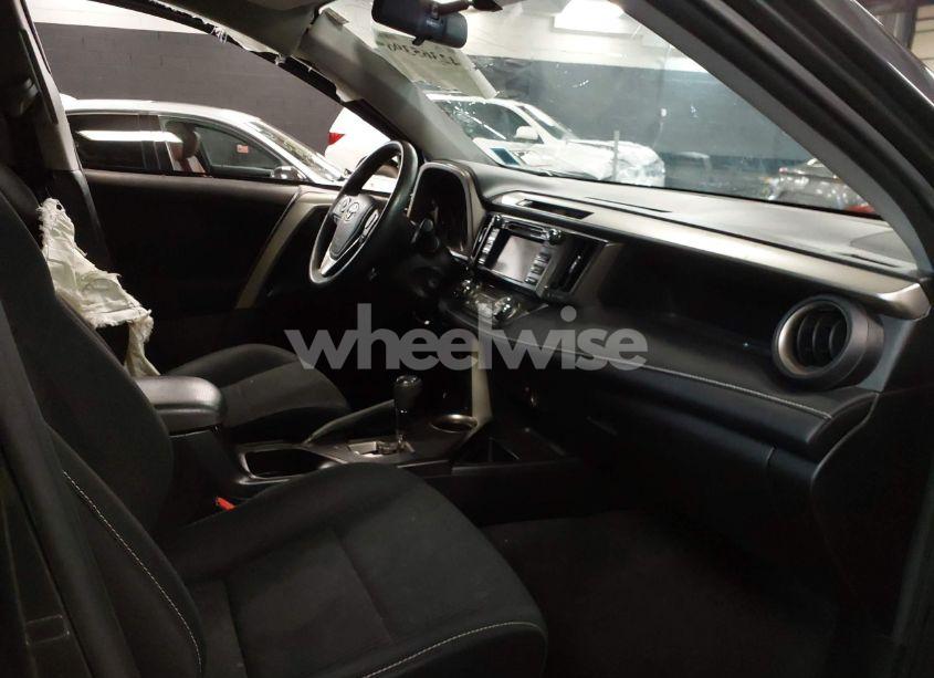 Photo 5 of 2015 Toyota Rav4 XLE (VIN 2T3RFREV2FW390280)