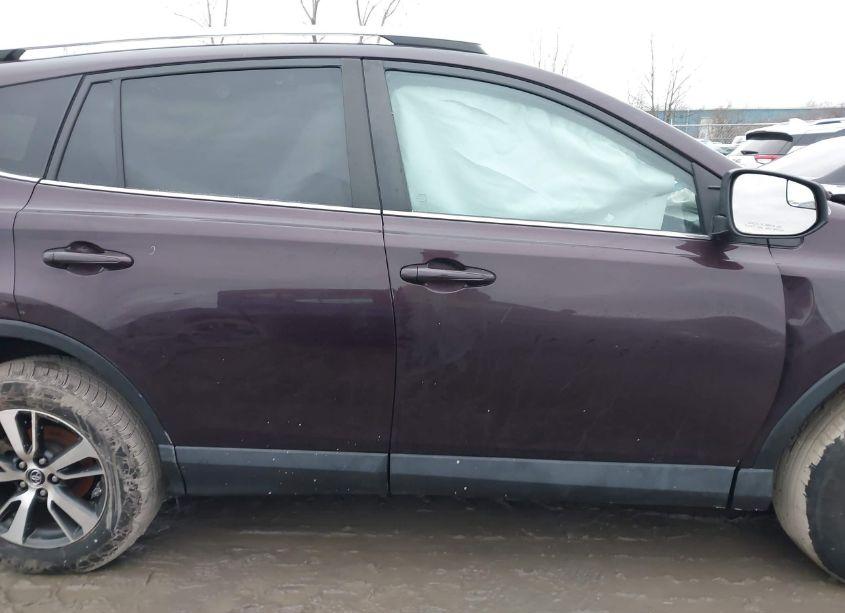 Photo 13 of 2016 Toyota Rav4 XLE (VIN 2T3RFREV2GW439561)