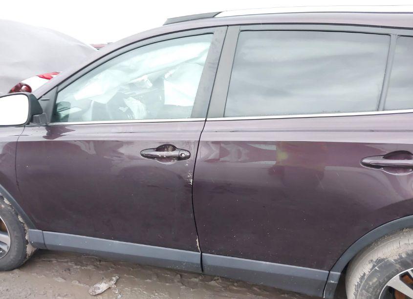 Photo 14 of 2016 Toyota Rav4 XLE (VIN 2T3RFREV2GW439561)